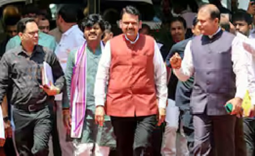 मुख्यमंत्री फडणवीस 17 मार्च की हिंसा के बाद पहली बार नागपुर पहुंचे