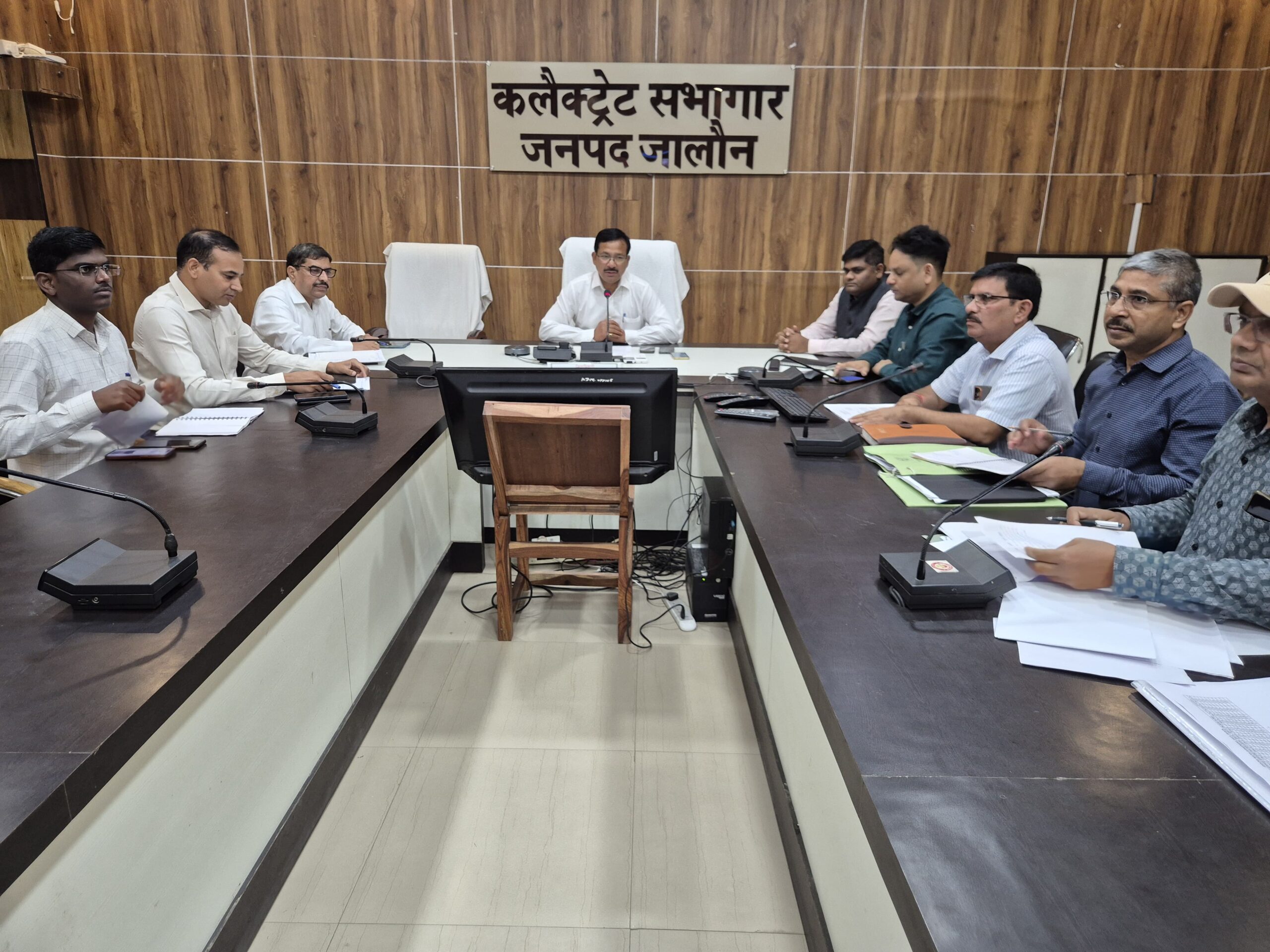 हर भवन में बनेगा रेन वाटर हार्वेस्टिंग सिस्टम : जिलाधिकारी