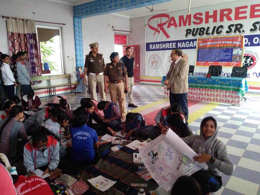 यातायात जागरूकता : रामश्री पब्लिक स्कूल में चित्रकला व निबंध प्रतियोगिता आयोजित