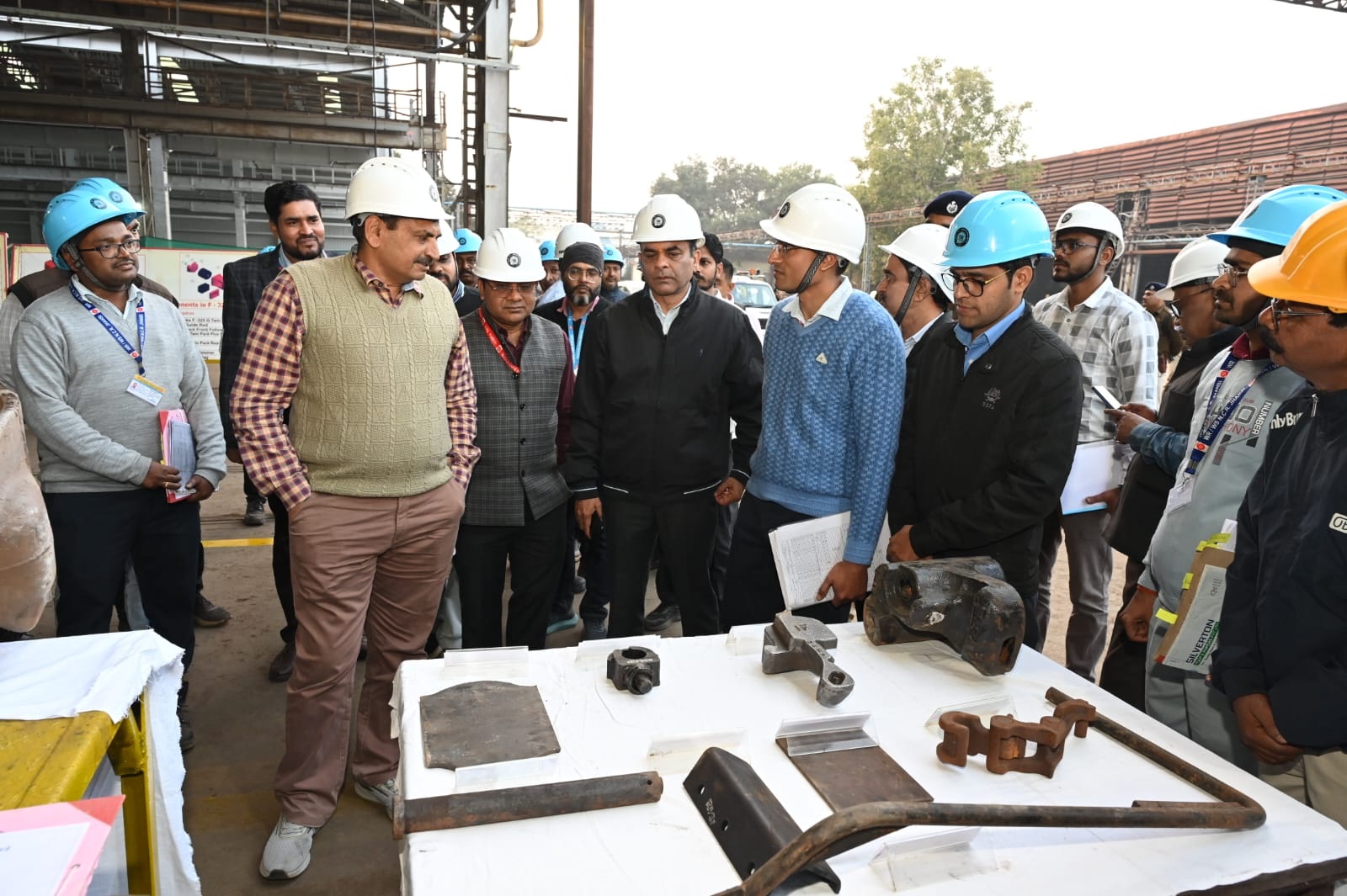 जीएम ने किया ग्वालियर एवं बिरला नगर स्टेशनों का दौरा