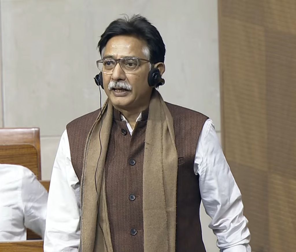 सांसद अनुराग शर्मा ने शीतकालीन सत्र के प्रथम दिवस पर लोकसभा में झांसी–ललितपुर के मुद्दों को मजबूती से उठाया