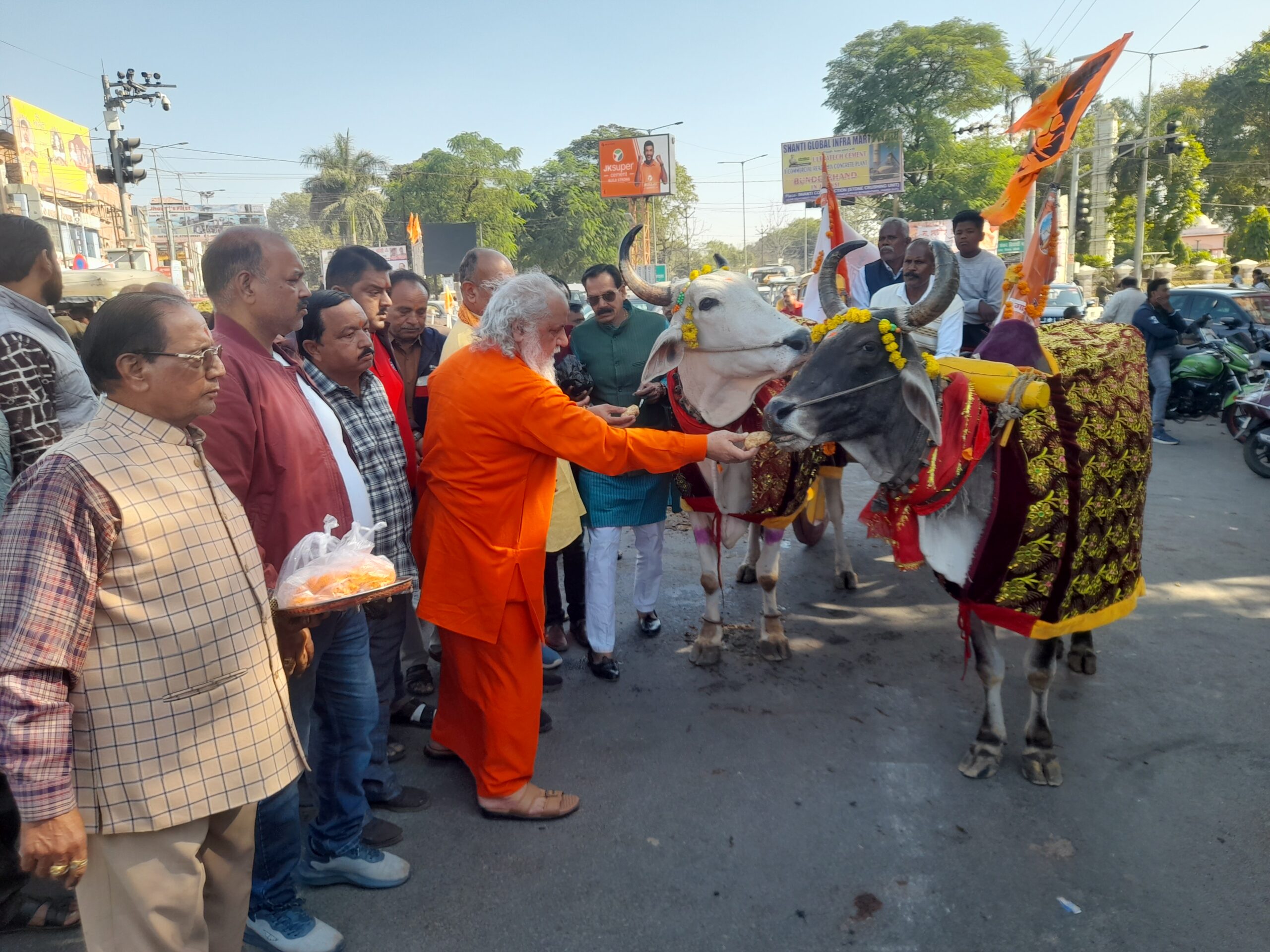 गौ सेवा व नदी बचाओ अभियान का किया शुभारंभ