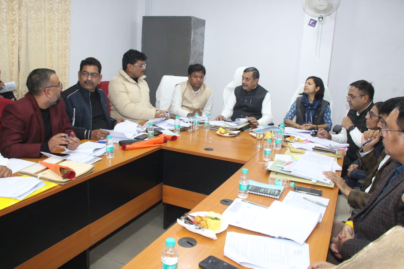 जो भी समस्याएं कार्यकारिणी सदस्यों द्वारा बताई गई है उन्हें पूरा किया जाएगा : महापौर