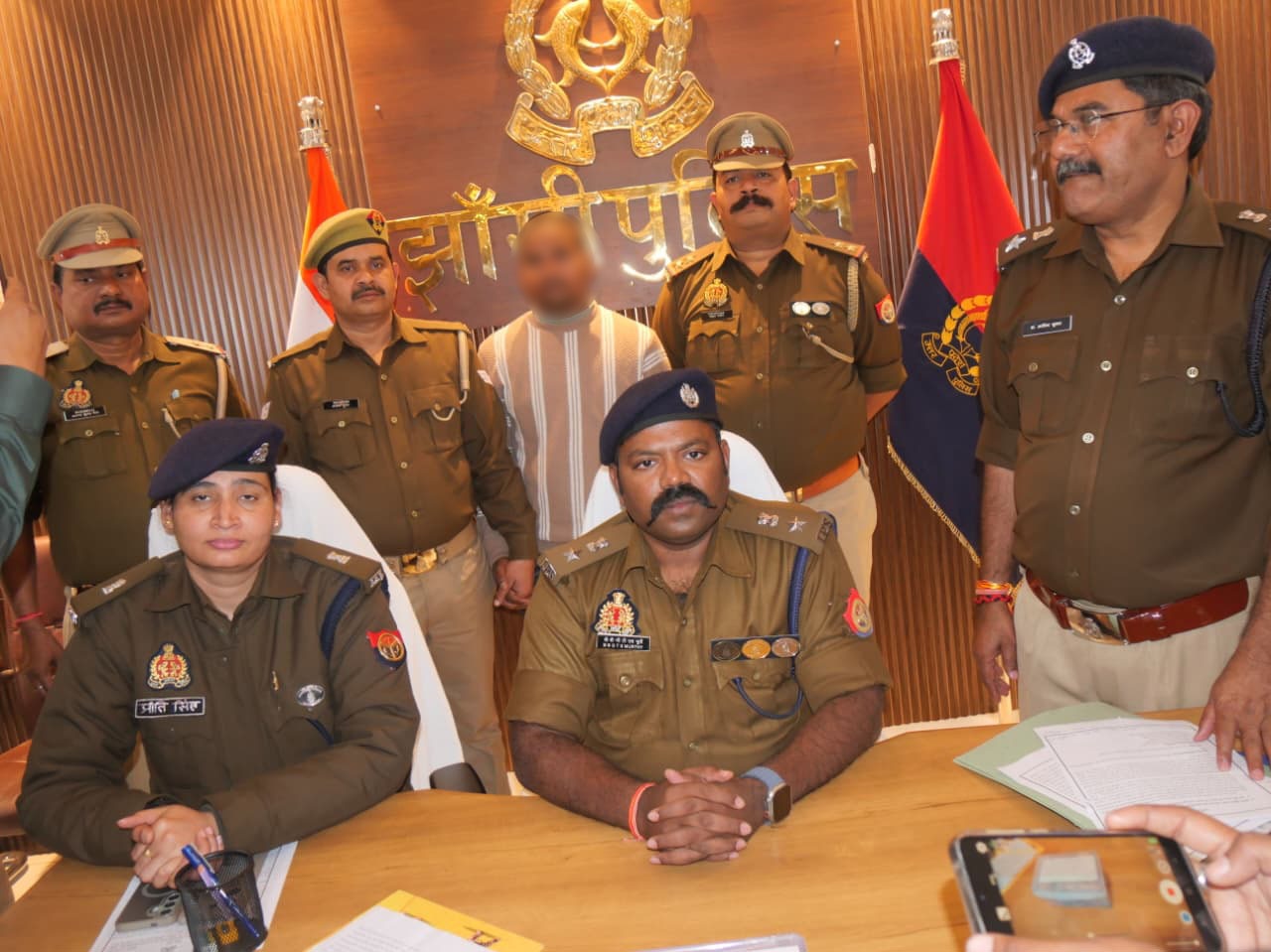 चिरगांव :गुटखा व्यापारी लूटकाण्ड का खुलासा , ड्राईवर निकला मास्टर माइण्ड